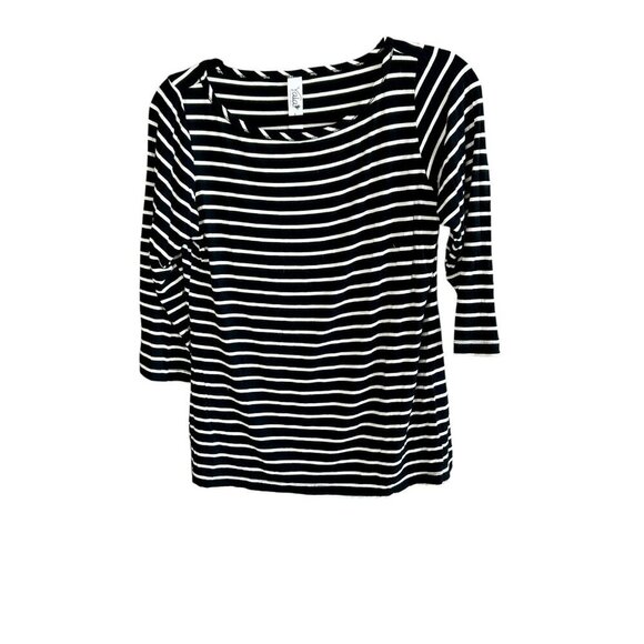 Yala Black and white Striped Casual Round Neck Top 3/4 Sleeves Size Large - Picture 2 of 6